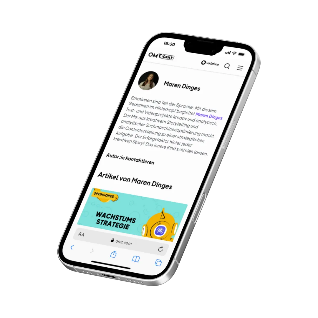 Mockup von Handy mit offener Website von OMR