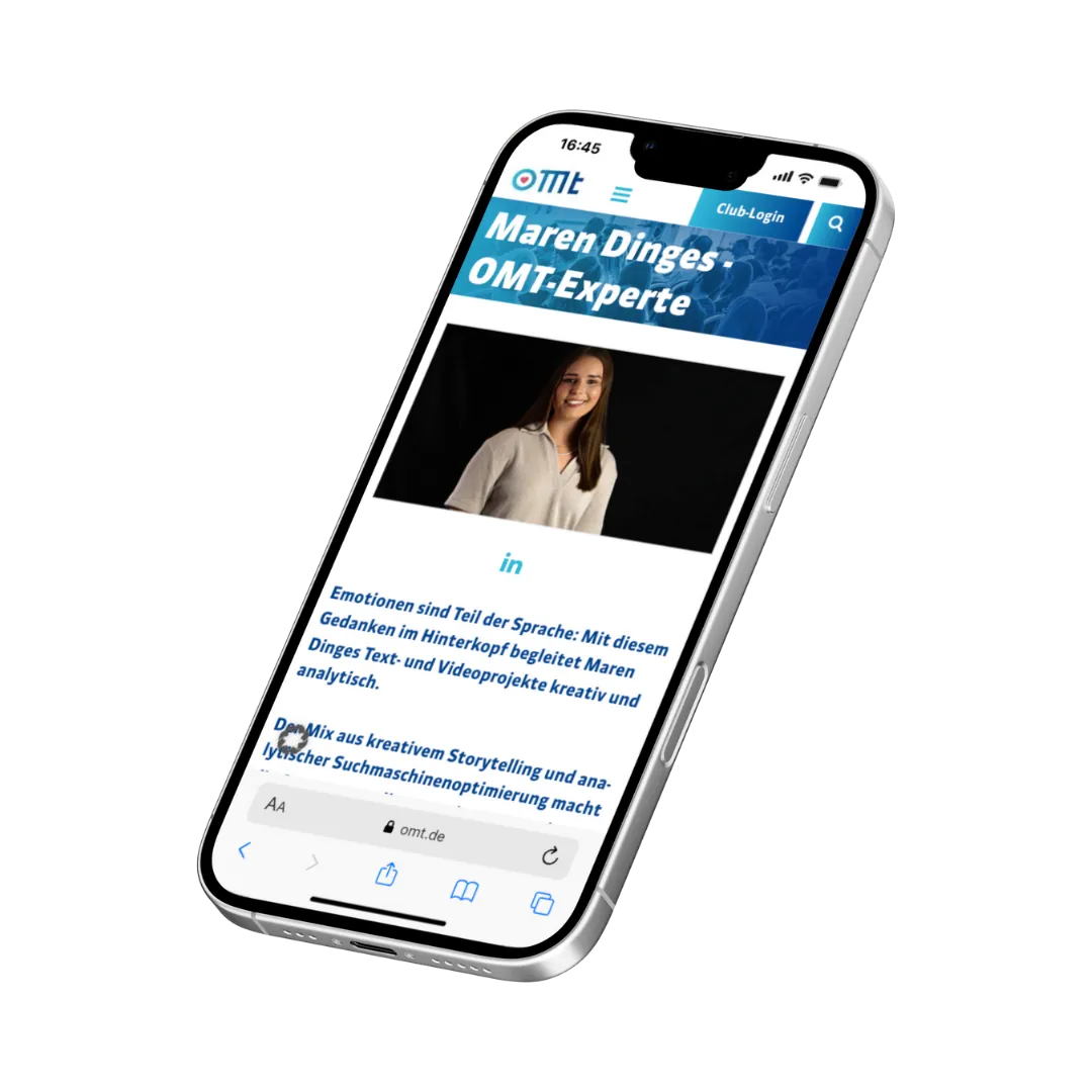 Mockup von Handy mit offener Website von OMT