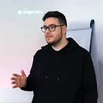 Porträt von Jakob Asman von WritIng von Agentur Junges Herz